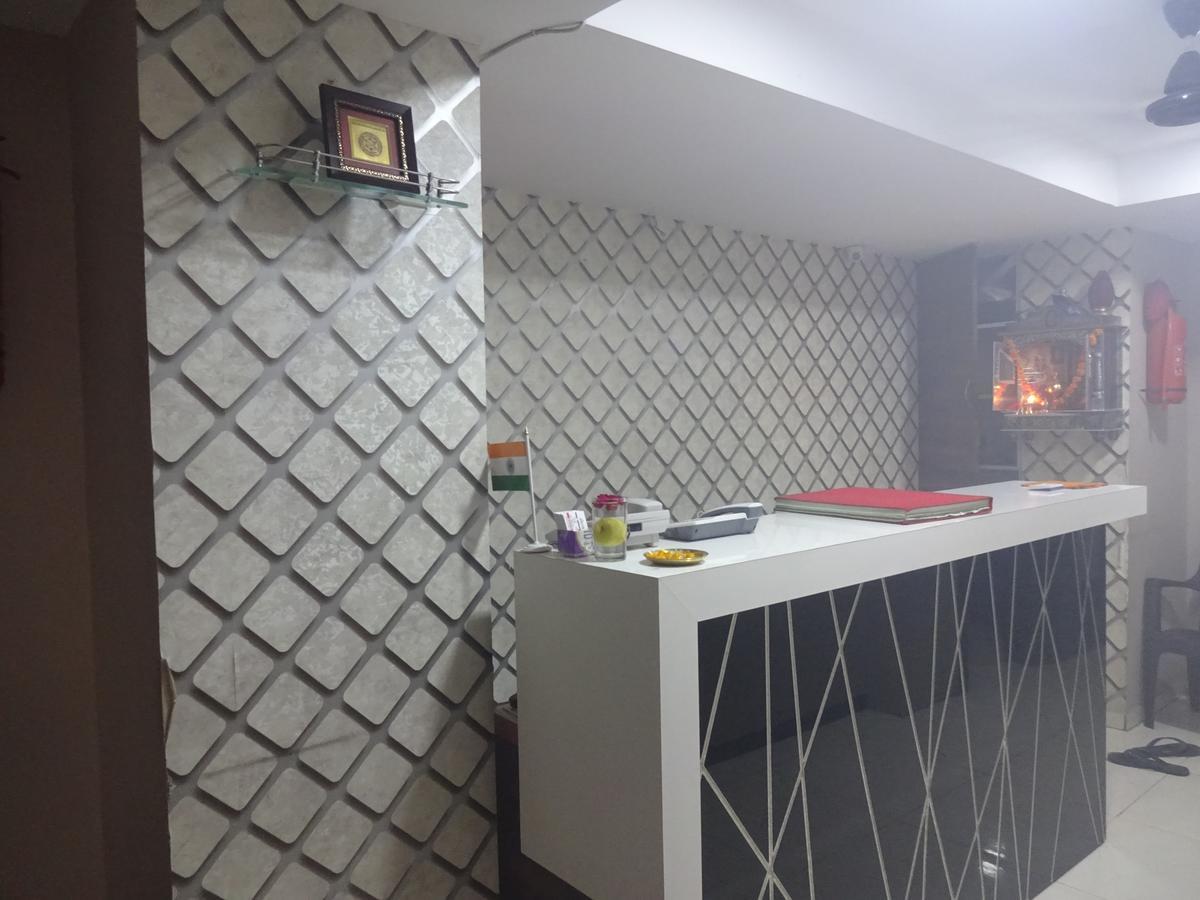 Hotel Royal Inn Ahmedabad Extérieur photo